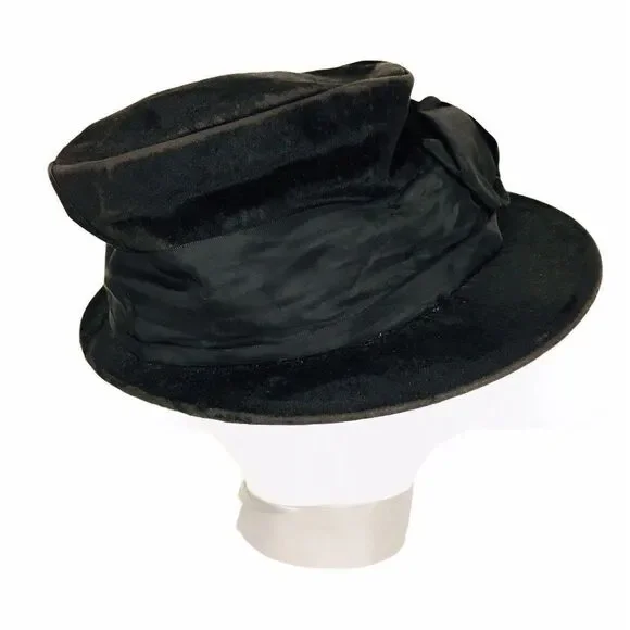 Antique Victorian Edwardian 1900s Black Velvet Wire Frame Slouchy Bow Top Hat
